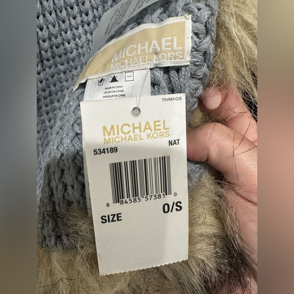 Michael Kors Gray Knit Scarf Faux Fur Pockets - Picture 8 of 8